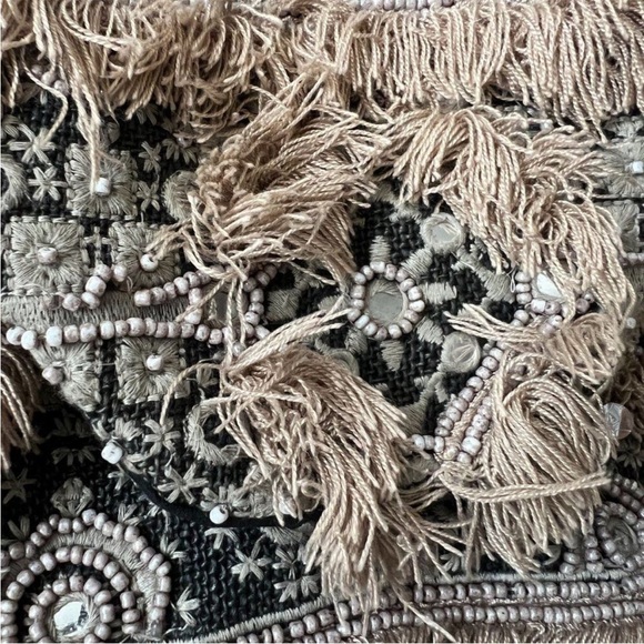 Antik Batik Embroidered Envelope Crossbody Bag - Picture 4 of 9